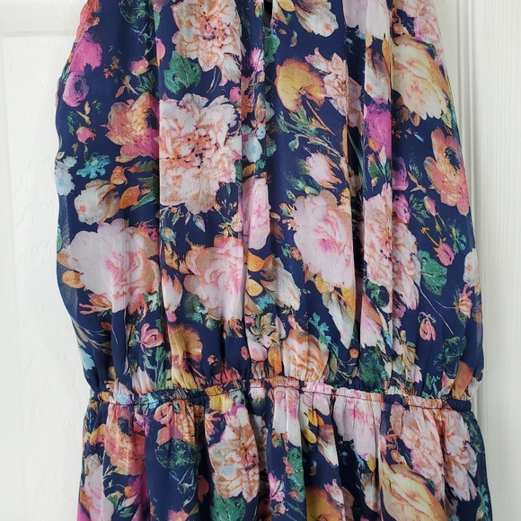 Floral Maxi Dress - Picture 10 of 11